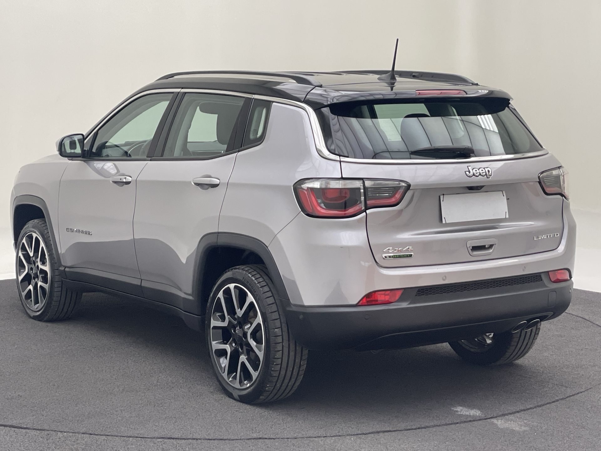 Jeep-COMPASS-COMPASS LIMITED 2.0 4x4 Diesel 16V Aut.