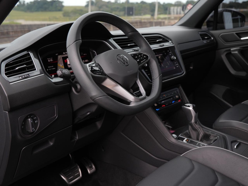 Volkswagen-TIGUAN-2.0 300 TSI GASOLINA ALLSPACE R-LINE AUTOMÁTICO