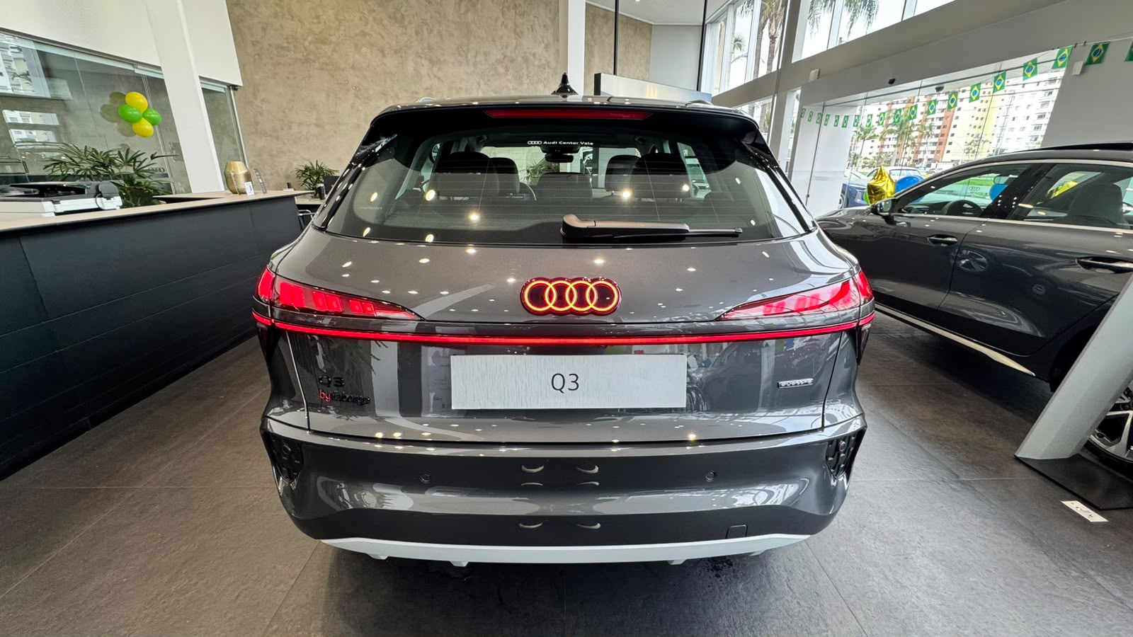 Audi-Q3-Q3 Lauch Edition 2.0 TFSI Quattro S Tronic