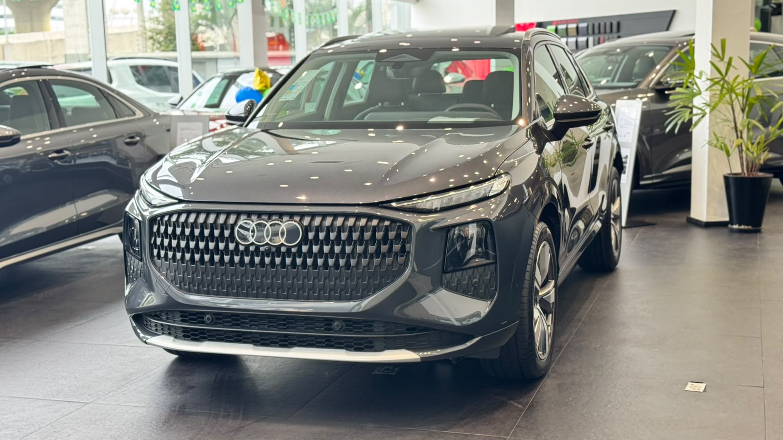 Audi-Q3-Q3 Lauch Edition 2.0 TFSI Quattro S Tronic