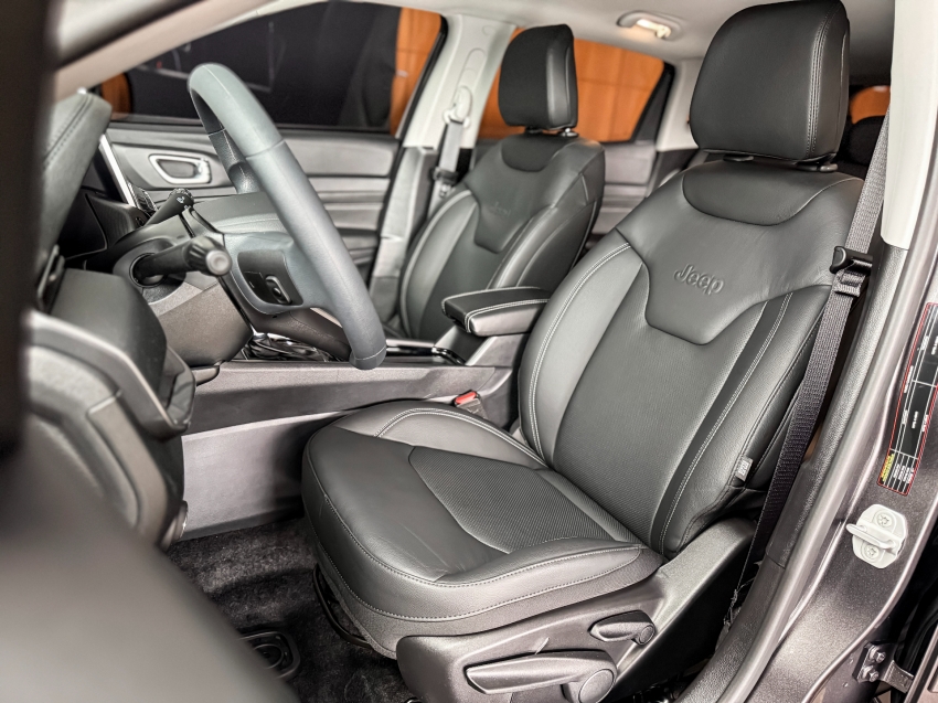 Jeep-COMPASS-1.3 T270 TURBO FLEX SPORT AT6