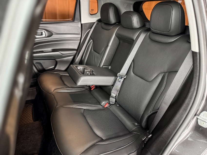 Jeep-COMPASS-1.3 T270 TURBO FLEX SPORT AT6