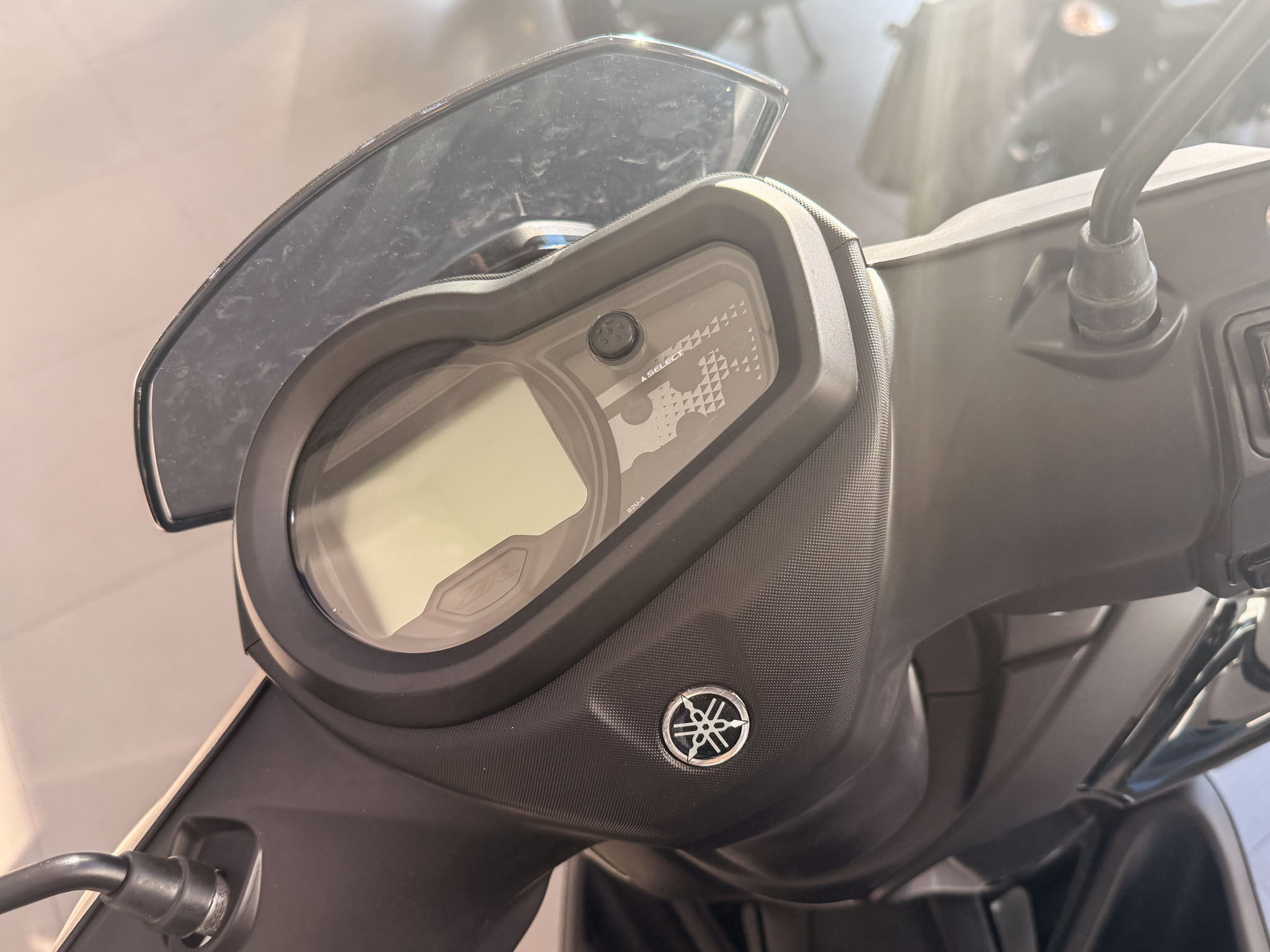 YAMAHA-ZR-ZR Hybrid Connected