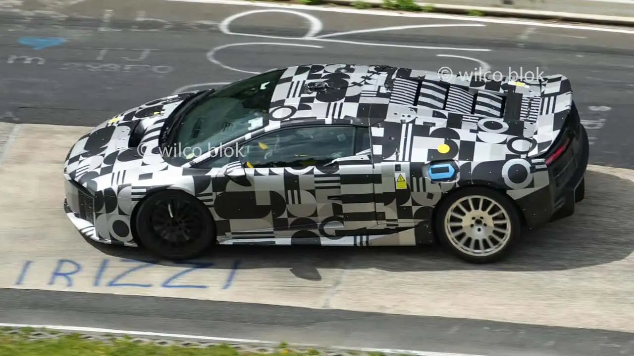 Flagra: o Audi mais potente da história já está rodando em Nürburgring