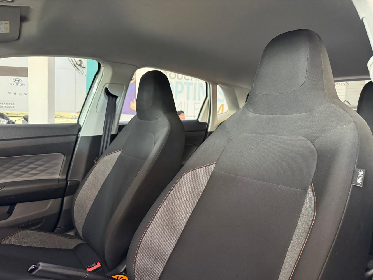 Volkswagen-Polo-Polo Track 1.0 Flex 12V 5p