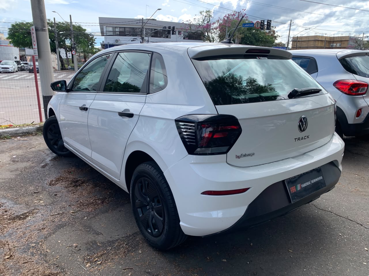 Volkswagen-Polo-Polo Track 1.0 Flex 12V 5p