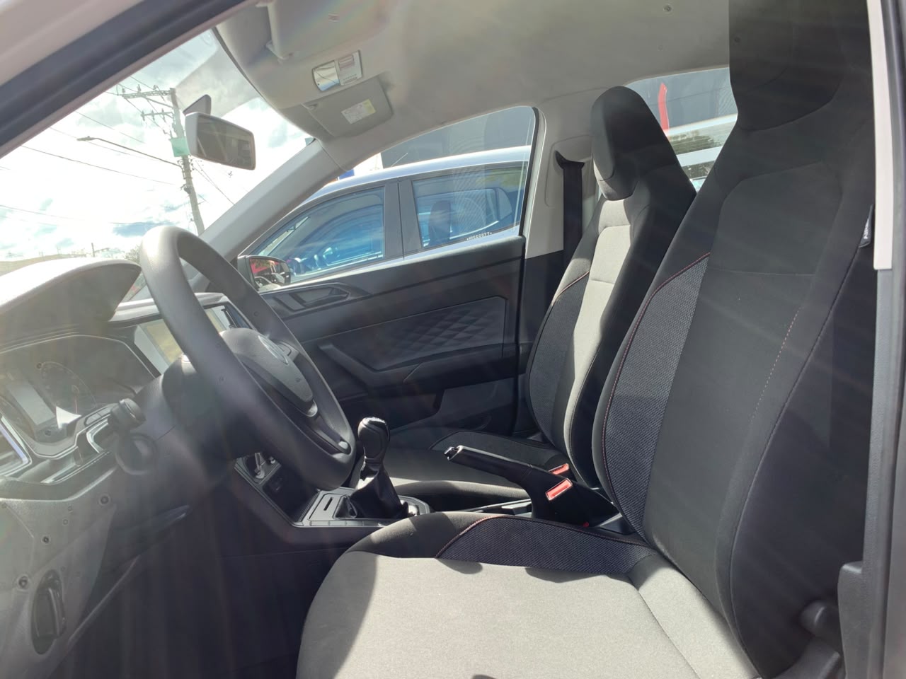 Volkswagen-Polo-Polo Track 1.0 Flex 12V 5p