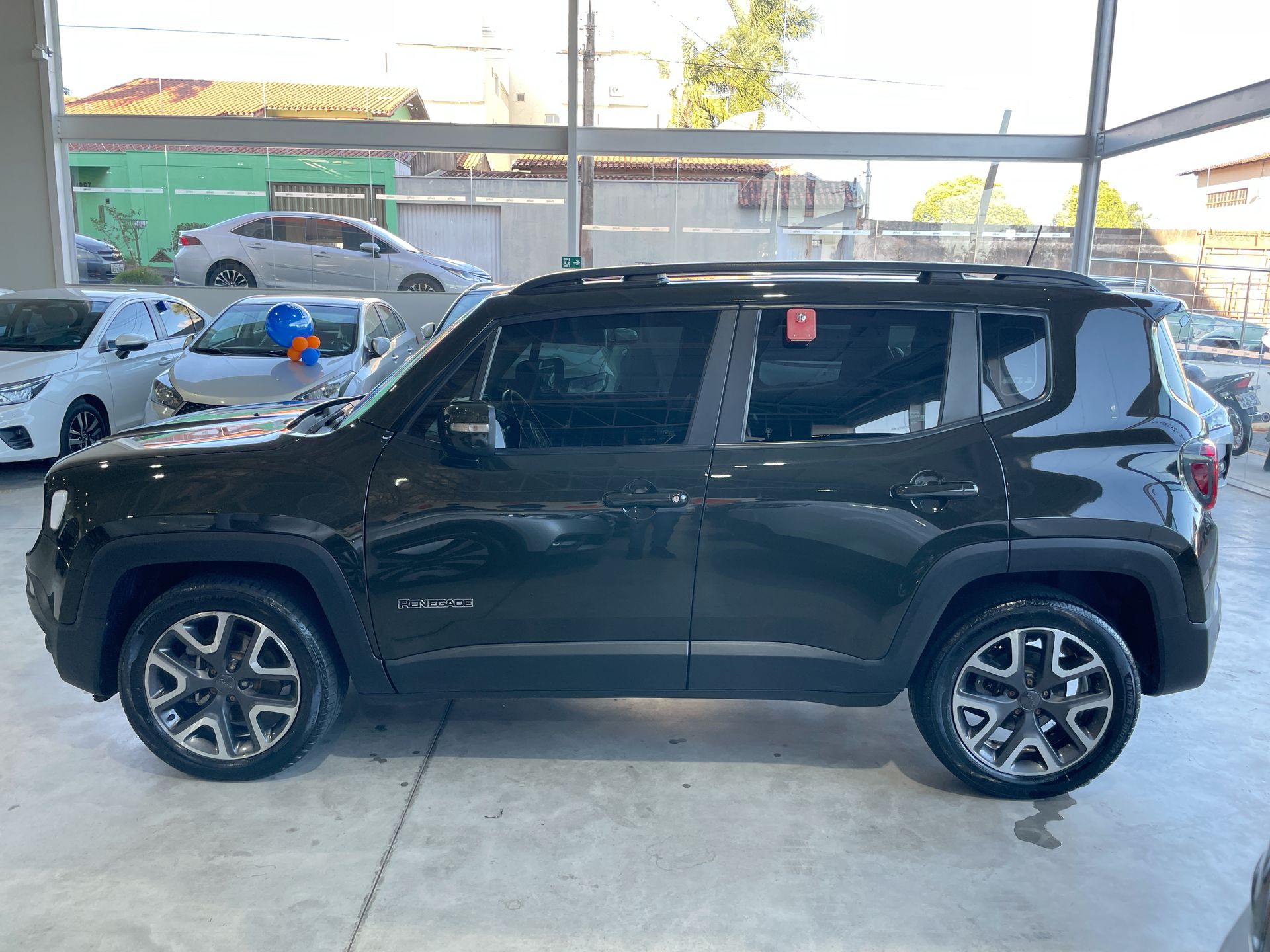 Jeep-RENEGADE-Renegade Longitude 1.8 4x2 Flex 16V Aut.