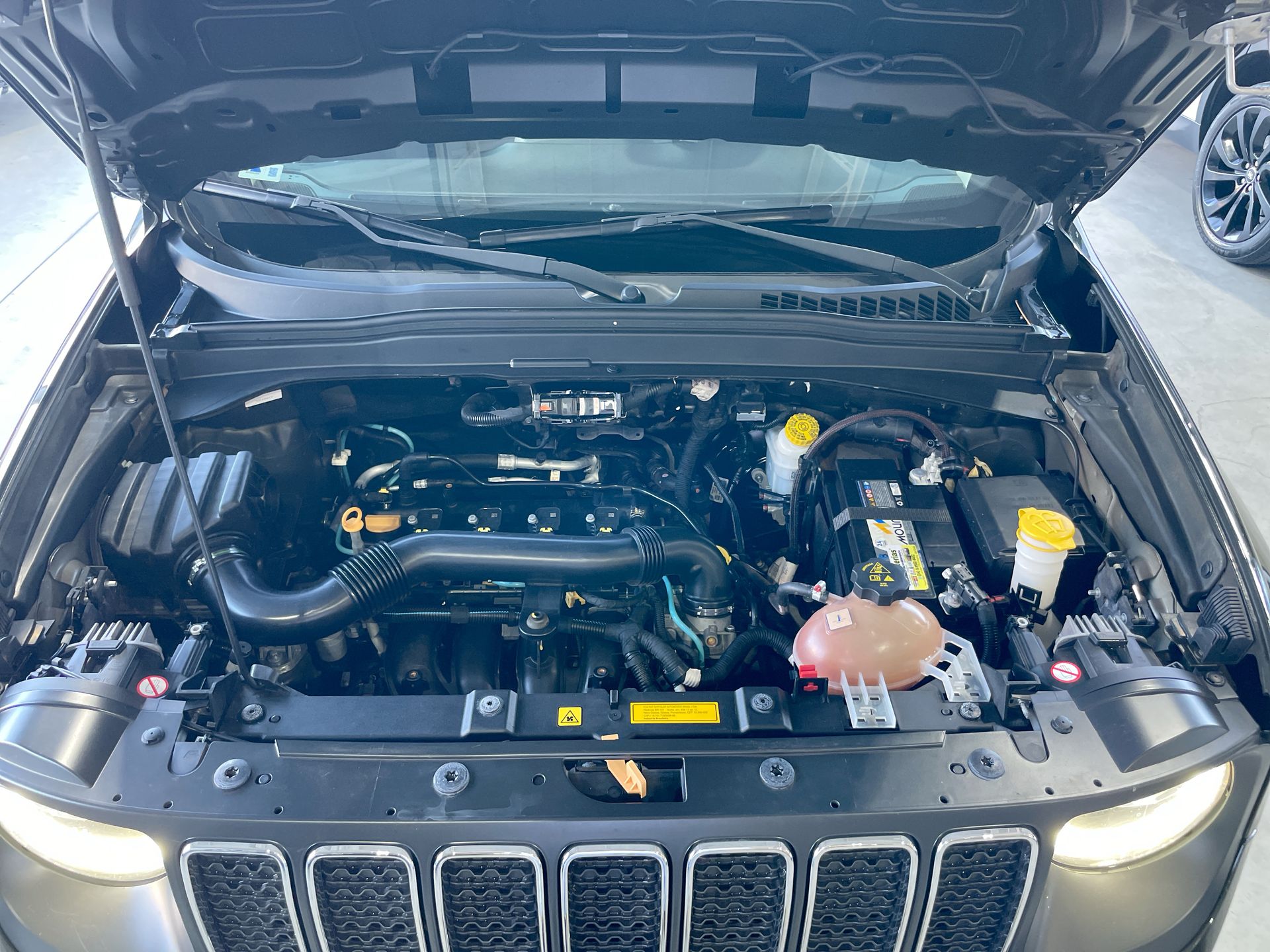 Jeep-RENEGADE-Renegade Longitude 1.8 4x2 Flex 16V Aut.