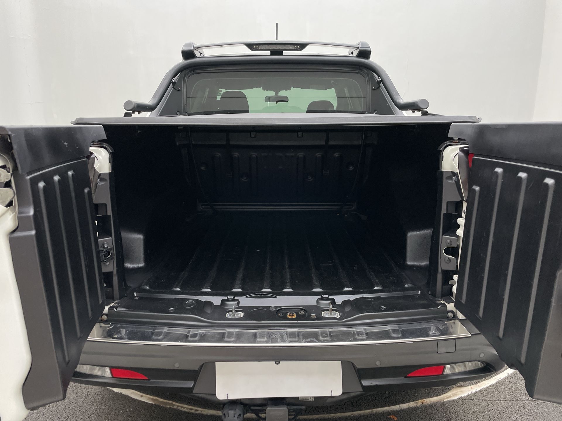 Fiat-TORO-Toro Freedom 2.0 16V 4x4 TB Diesel Mec.