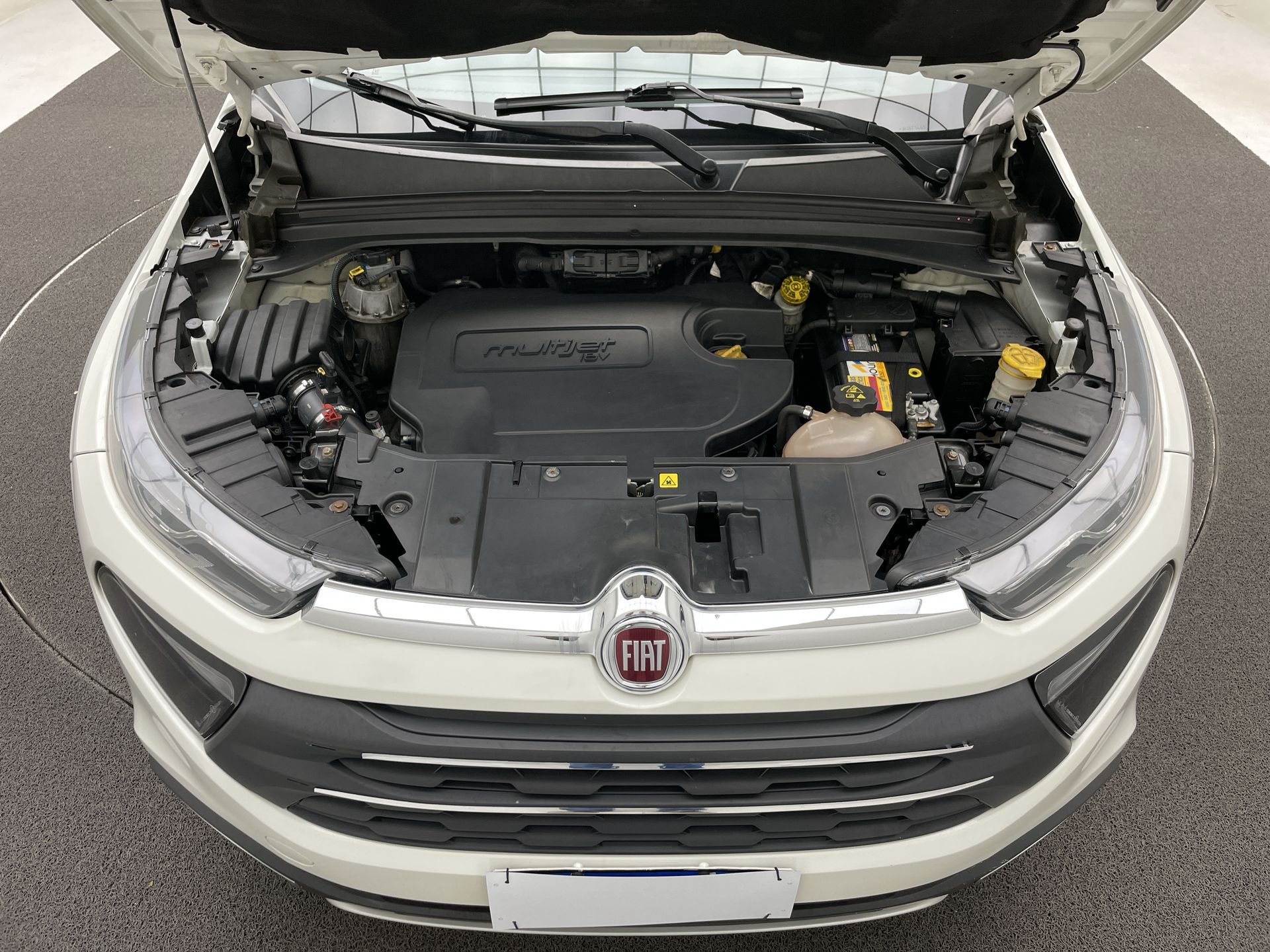 Fiat-TORO-Toro Freedom 2.0 16V 4x4 TB Diesel Mec.