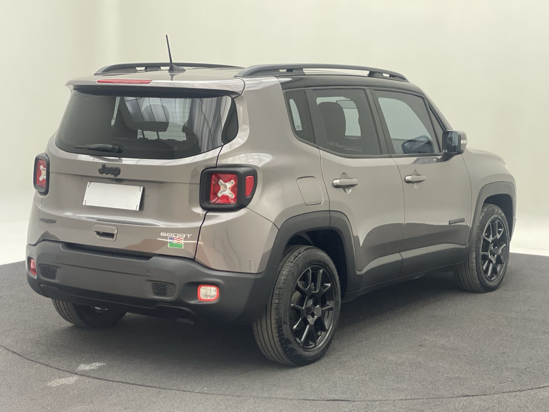 Jeep-RENEGADE-Renegade Sport 1.8 4x2 Flex 16V Aut.