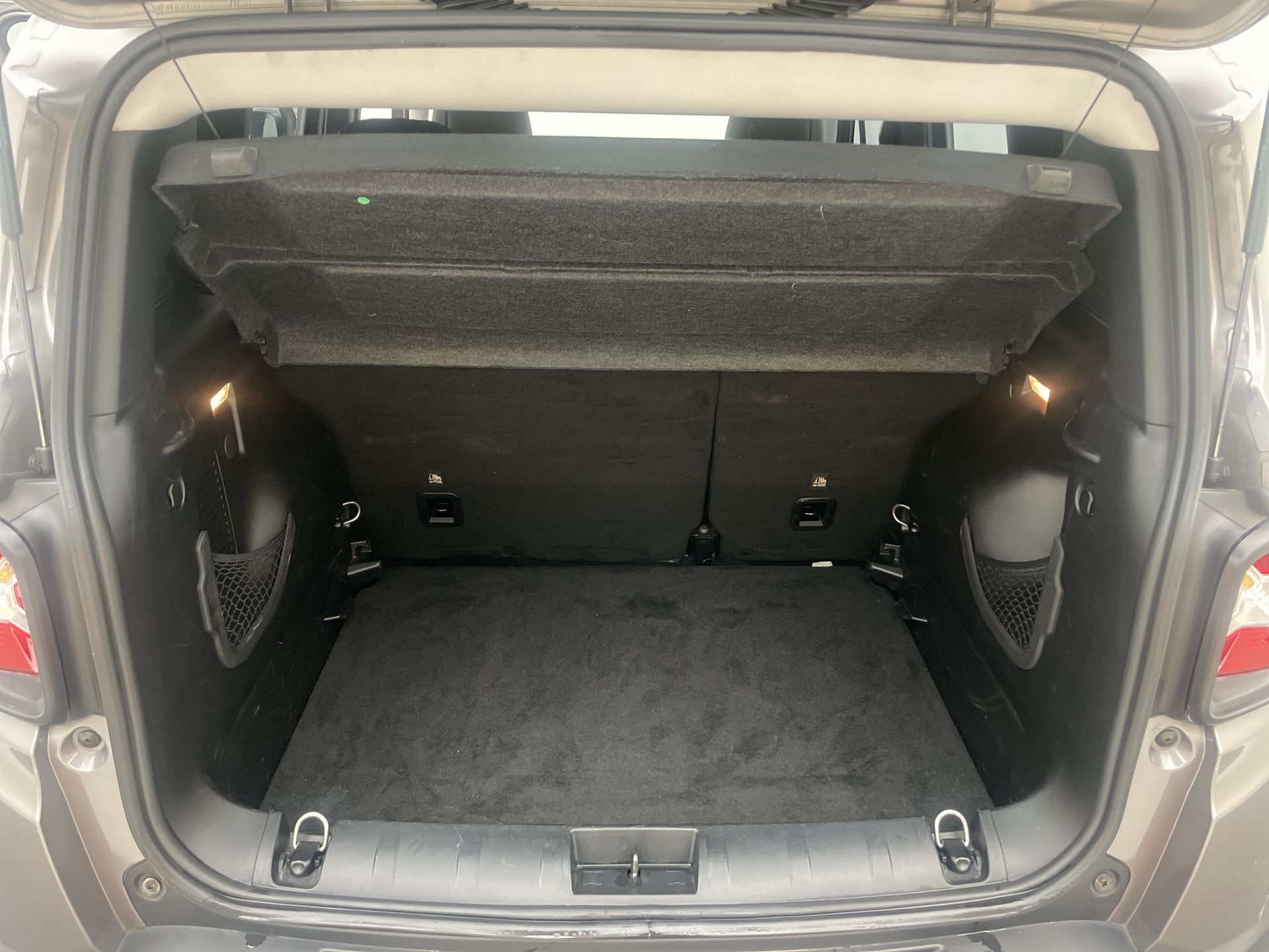 Jeep-RENEGADE-Renegade Sport 1.8 4x2 Flex 16V Aut.