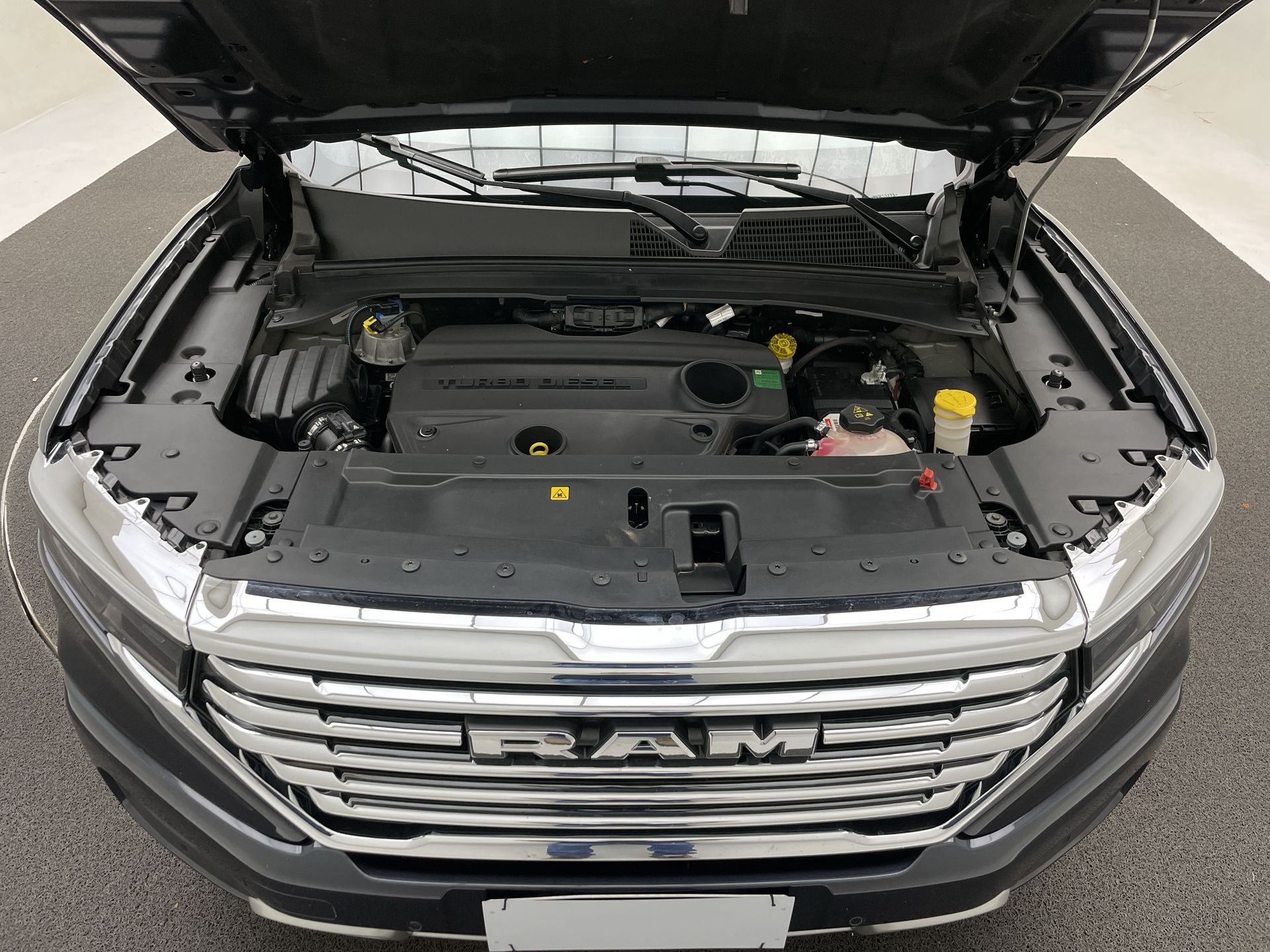 RAM-RAMPAGE-RAMPAGE LARAMIE 2.0 TB CD 4X4 Die. Aut.
