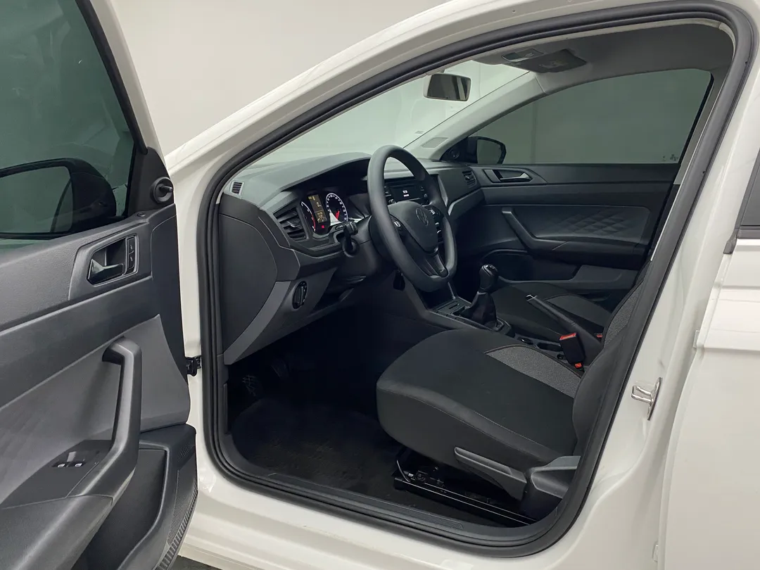 Polo Track 1.0 Flex 12V 5p