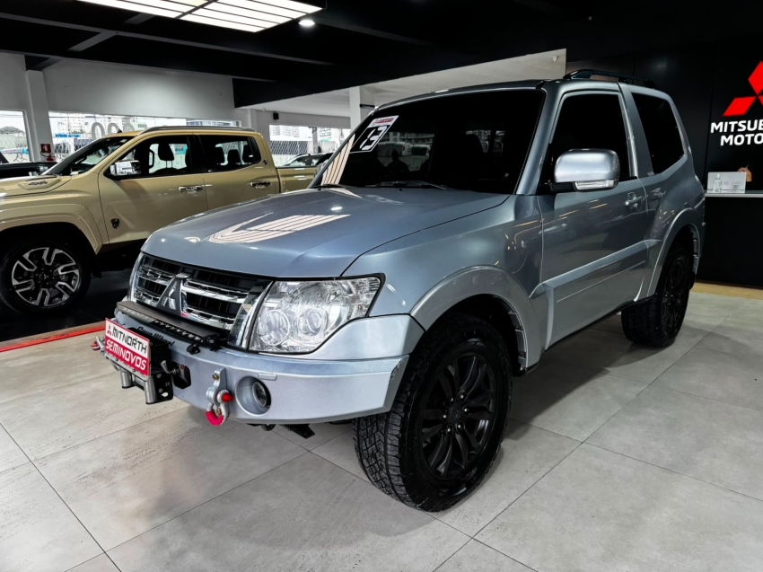 Mitsubishi-PAJERO FULL-3.8 HPE 4X4 V6 24V GASOLINA 2P AUTOMÁTICO