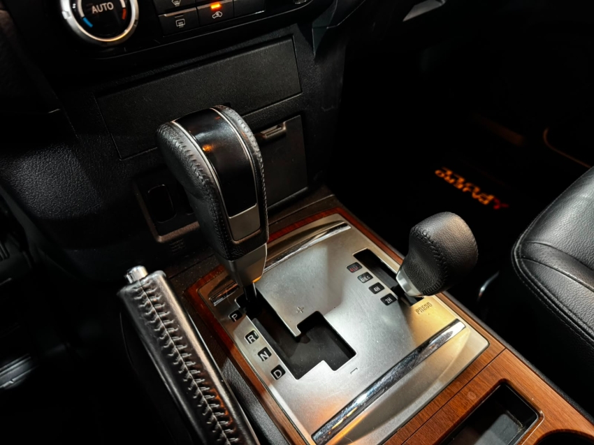 Mitsubishi-PAJERO FULL-3.8 HPE 4X4 V6 24V GASOLINA 2P AUTOMÁTICO