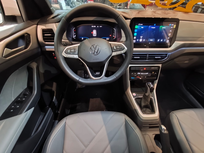 Volkswagen-T-CROSS-1.0 200 TSI TOTAL FLEX COMFORTLINE AUTOMÁTICO