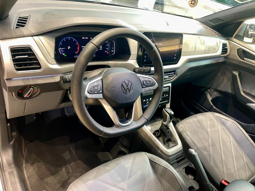Volkswagen-T-CROSS-1.0 200 TSI TOTAL FLEX COMFORTLINE AUTOMÁTICO