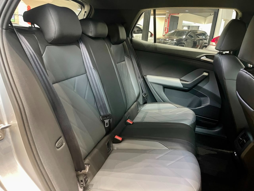 Volkswagen-T-CROSS-1.0 200 TSI TOTAL FLEX COMFORTLINE AUTOMÁTICO