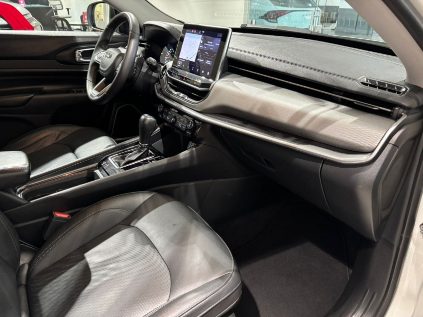 Jeep-COMPASS-1.3 T270 TURBO FLEX LONGITUDE AT6