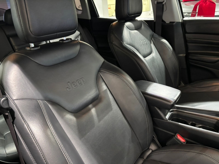 Jeep-COMPASS-1.3 T270 TURBO FLEX LONGITUDE AT6