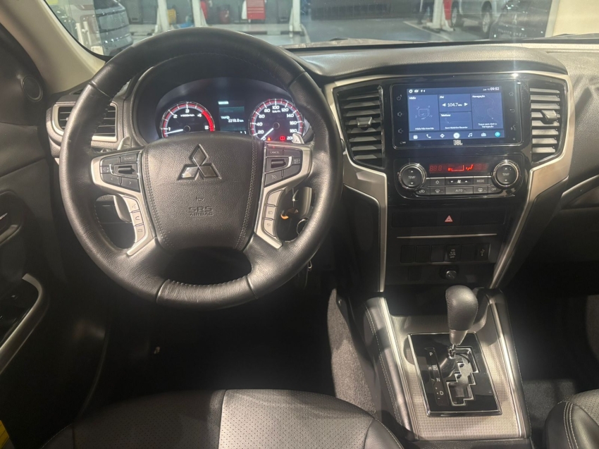Mitsubishi-L200 TRITON-2.4 16V TURBO DIESEL SPORT HPE CD 4P 4X4 AUTOMÁTICO