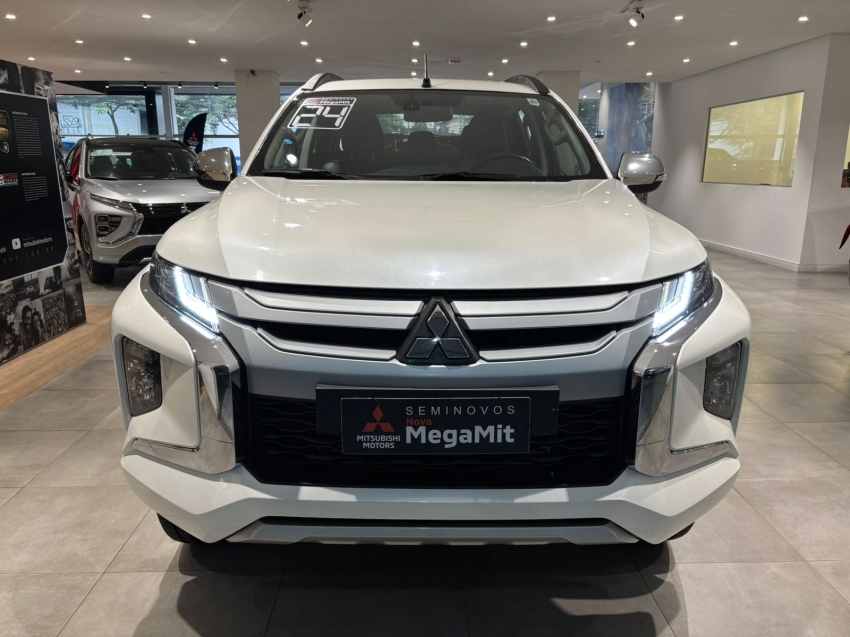 Mitsubishi-L200 TRITON-2.4 16V TURBO DIESEL SPORT HPE CD 4P 4X4 AUTOMÁTICO