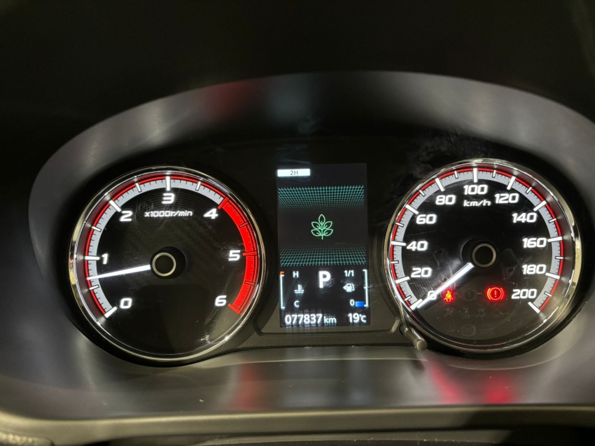 Mitsubishi-L200 TRITON-2.4 16V TURBO DIESEL SPORT HPE CD 4P 4X4 AUTOMÁTICO