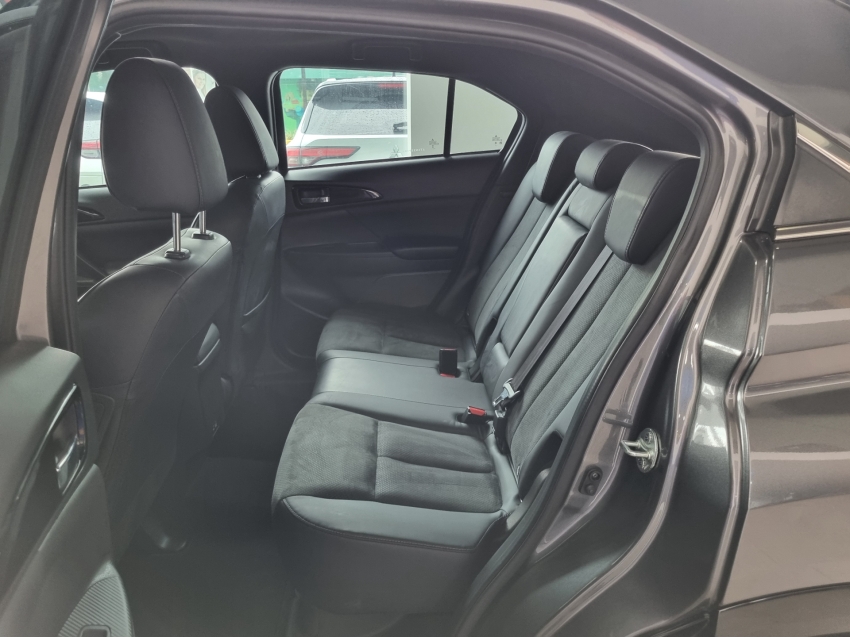 Mitsubishi-ECLIPSE CROSS-1.5 MIVEC TURBO GASOLINA HPE-S BLACK S-AWC CVT