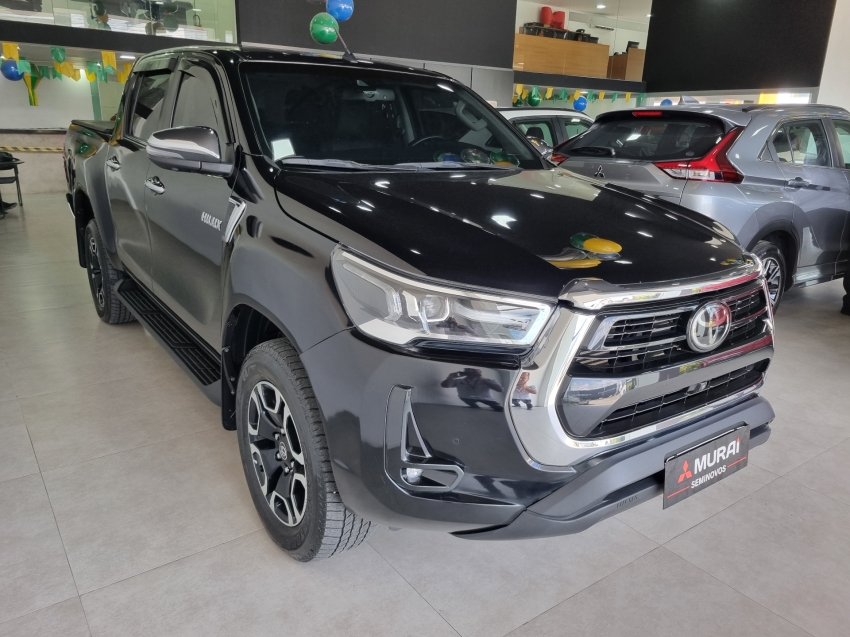 Toyota-HILUX-2.8 D-4D TURBO DIESEL CD SRX LIMITED 4X4 AUTOMÁTICO