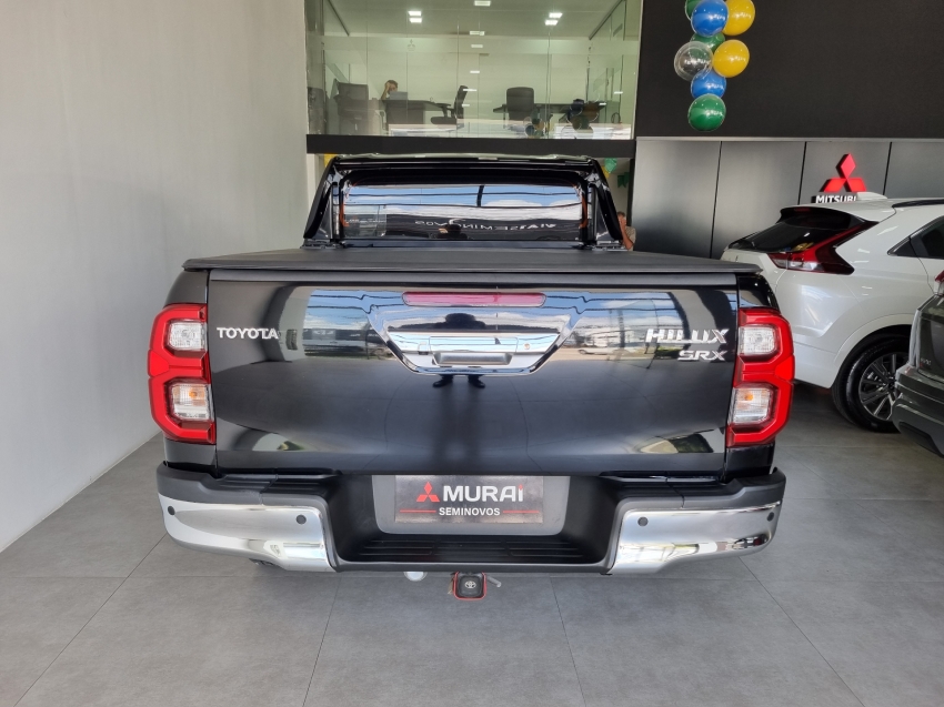 Toyota-HILUX-2.8 D-4D TURBO DIESEL CD SRX LIMITED 4X4 AUTOMÁTICO