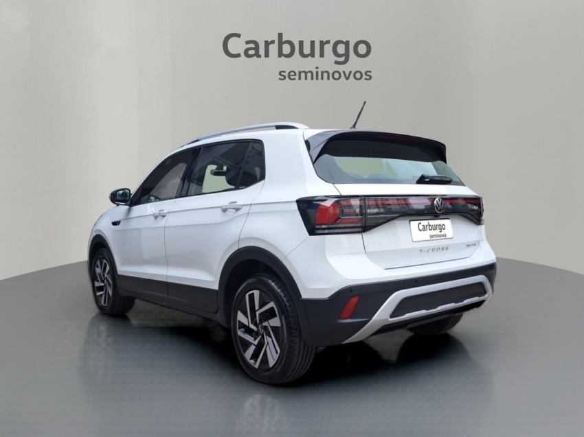 Volkswagen-T-CROSS-1.4 250 TSI TOTAL FLEX HIGHLINE AUTOMÁTICO