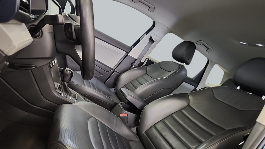 Volkswagen-TAOS-1.4 250 TSI TOTAL FLEX COMFORTLINE AUTOMÁTICO