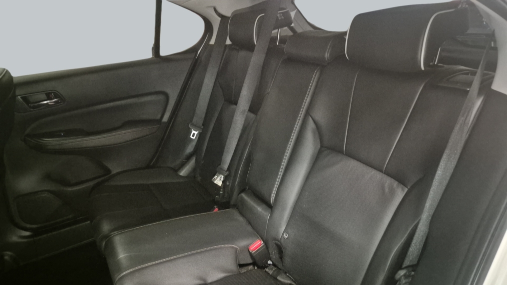 Honda-CITY-1.5 i-VTEC FLEX HATCH TOURING CVT