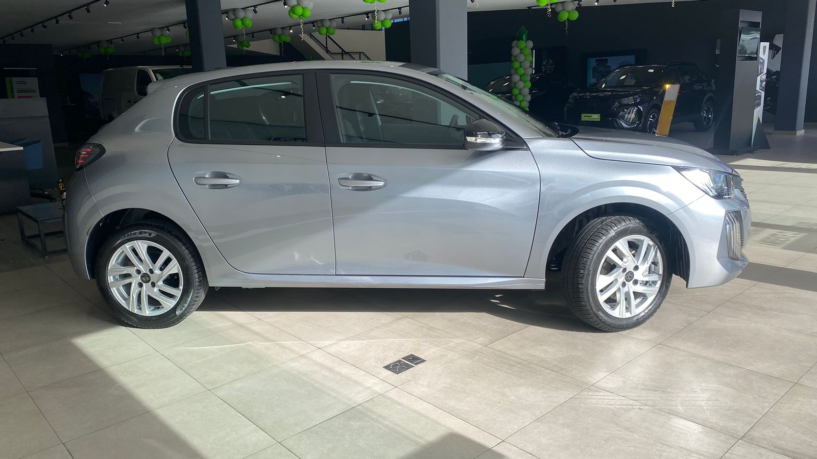 Peugeot-208-208 ACTIVE 1.0 TURBO 200 5P AUT.