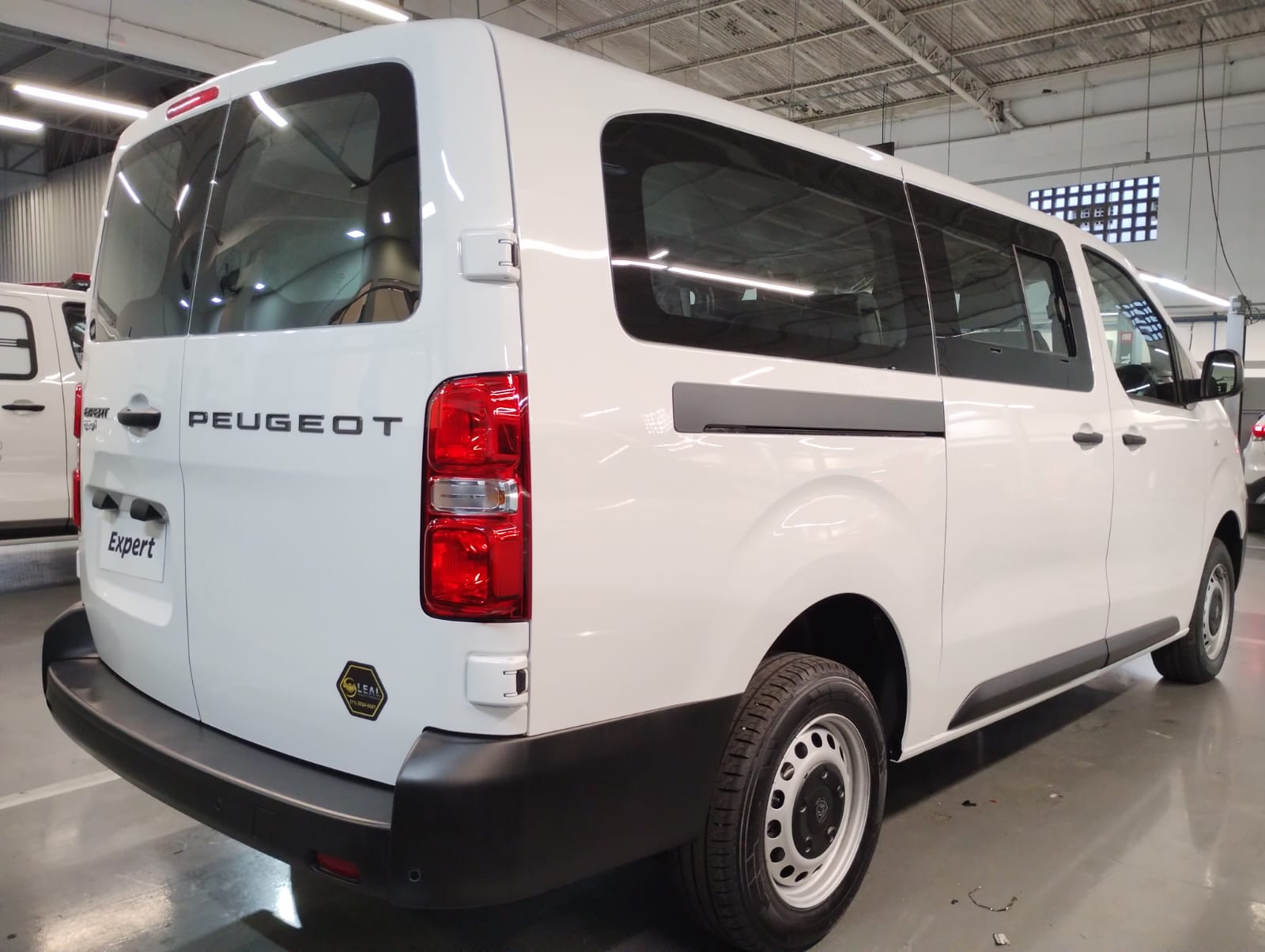 Peugeot-EXPERT-Expert Minibus 1.6 Turbo Diesel