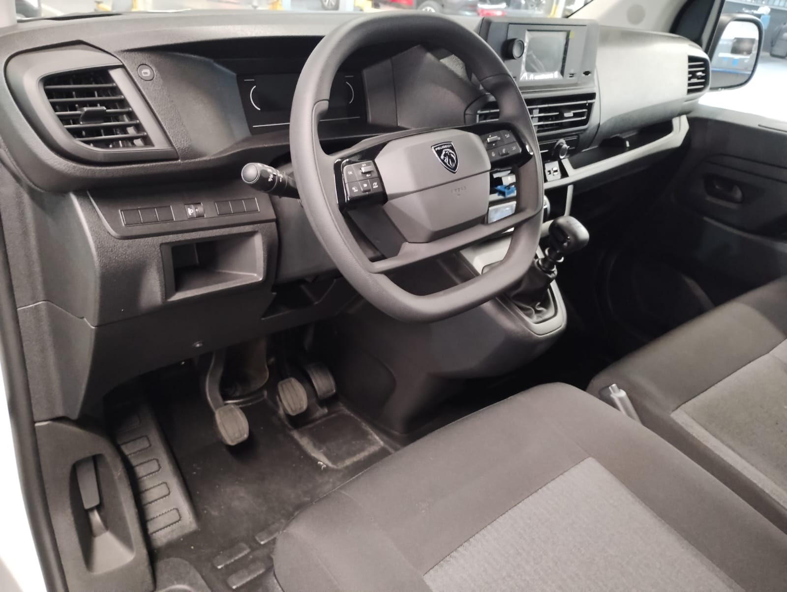 Peugeot-EXPERT-Expert Minibus 1.6 Turbo Diesel