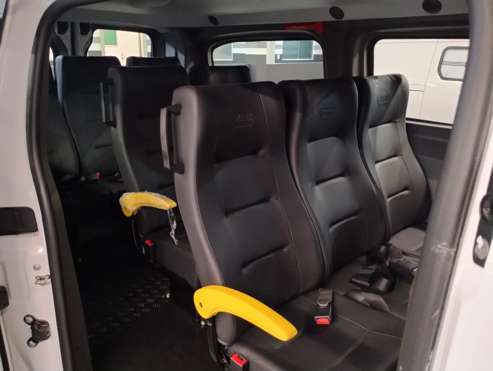 Peugeot-EXPERT-Expert Minibus 1.6 Turbo Diesel