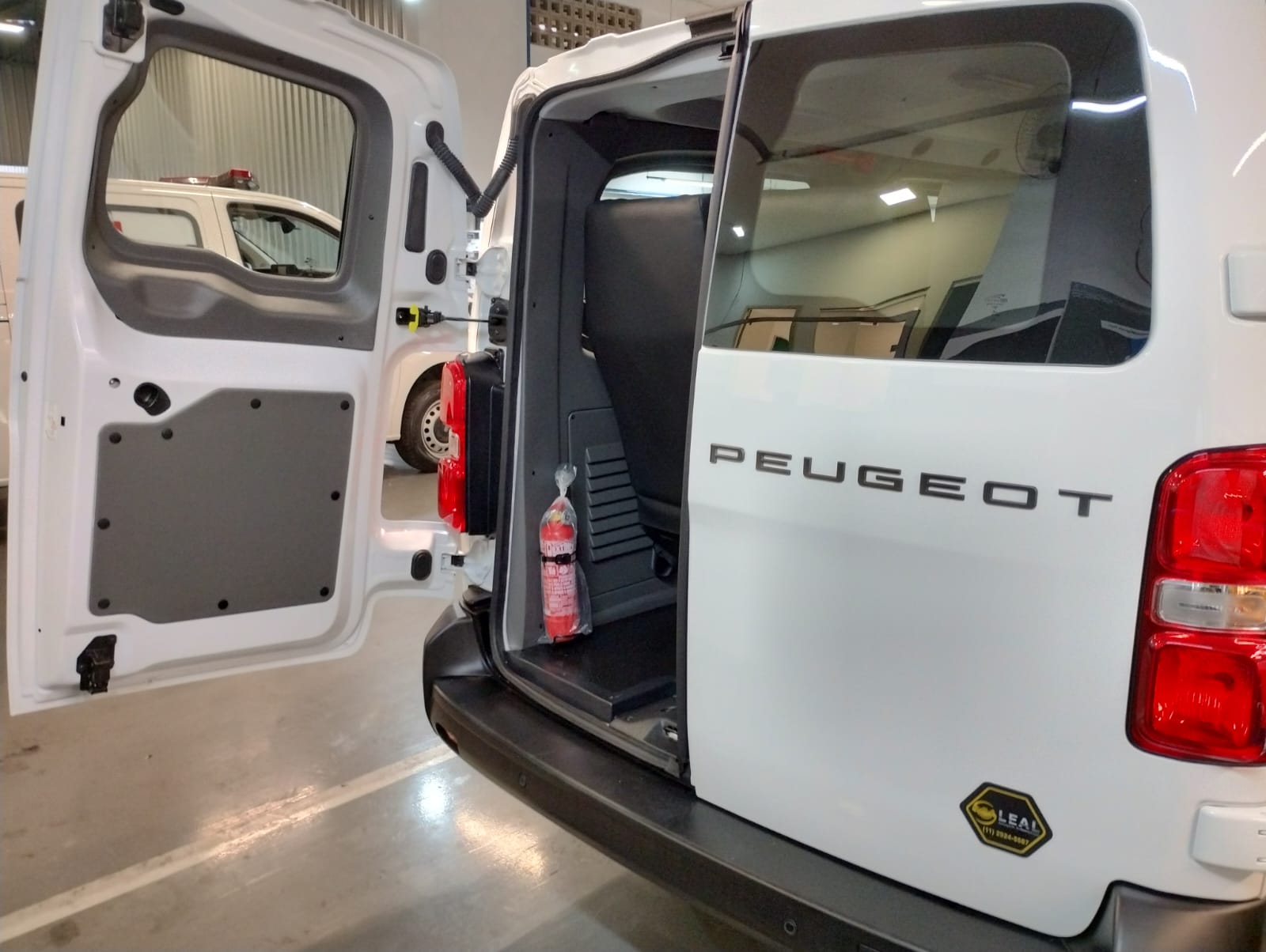 Peugeot-EXPERT-Expert Minibus 1.6 Turbo Diesel