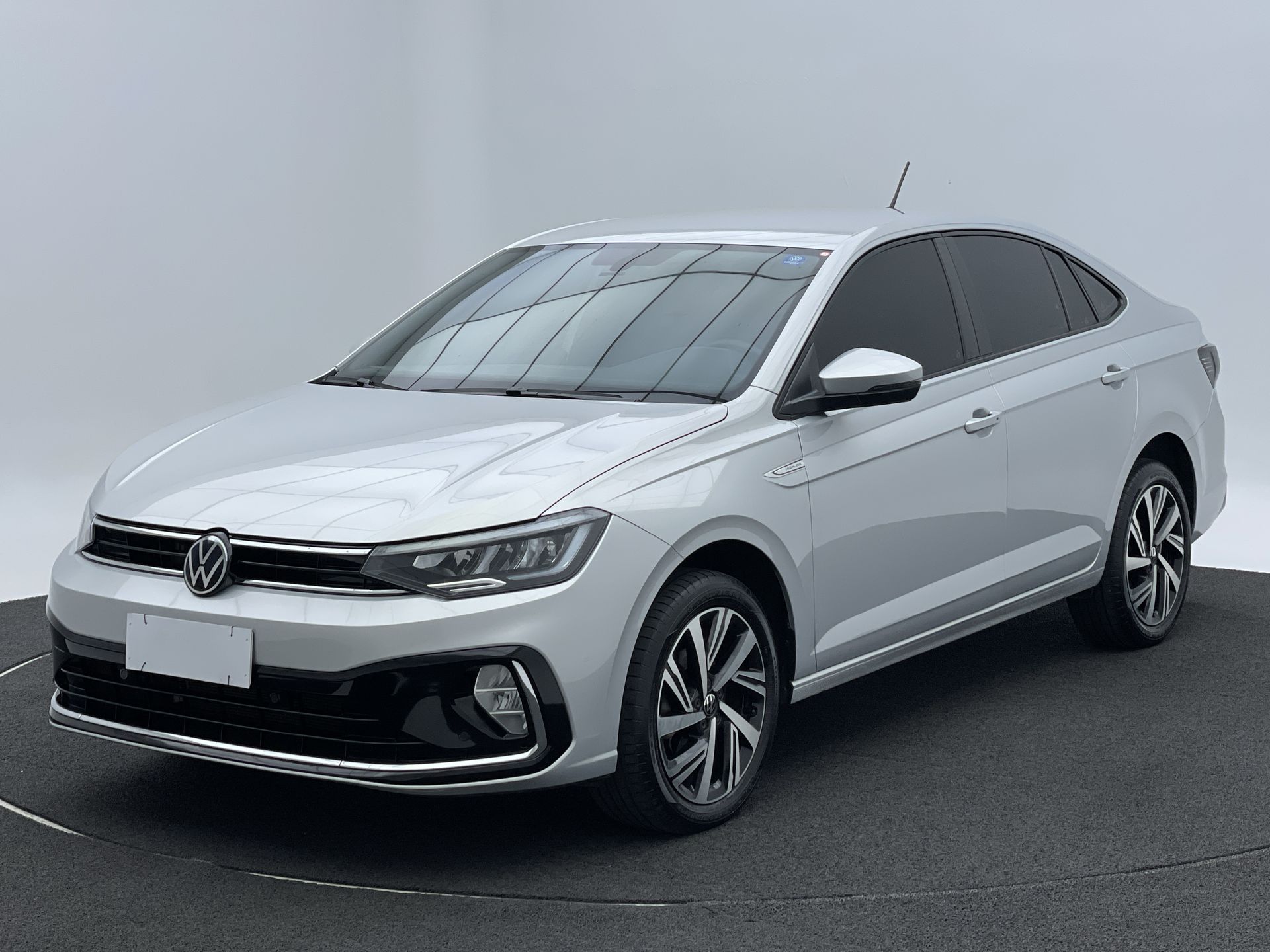 VIRTUS Highline 200 TSI 1.0 Flex 12V Aut