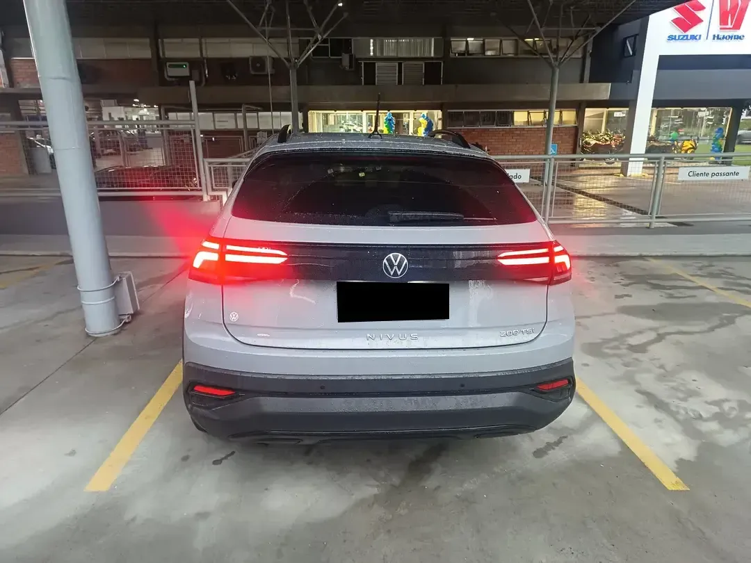 Nivus Highline 1.0 200 TSI Flex Aut.