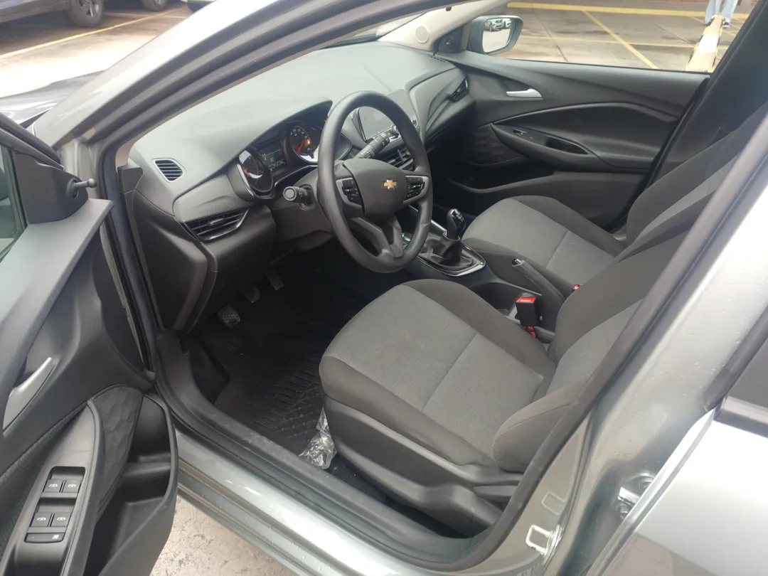 GM - Chevrolet-ONIX-ONIX HATCH 1.0 12V Flex 5p Mec.