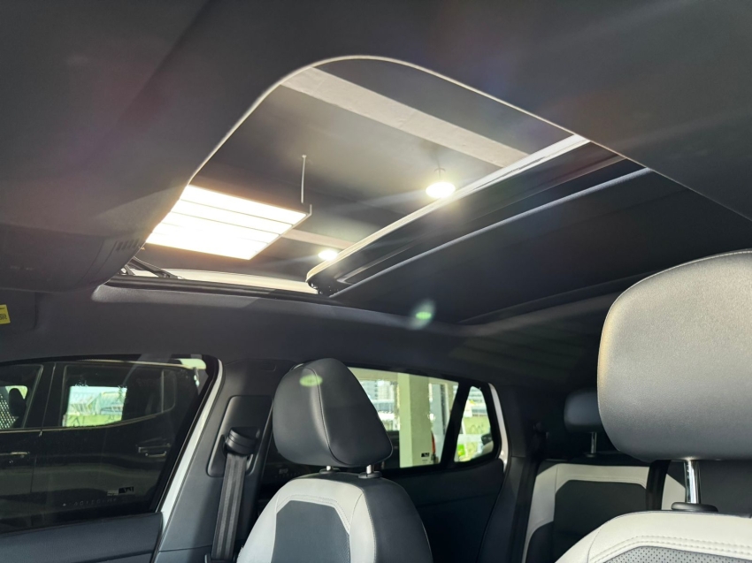 Volkswagen-T-CROSS-1.4 250 TSI TOTAL FLEX HIGHLINE AUTOMÁTICO