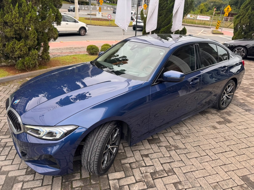 BMW-320i-2.0 16V TURBO FLEX SPORT GP AUTOMÁTICO