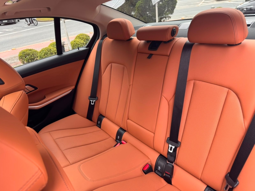 BMW-320i-2.0 16V TURBO FLEX SPORT GP AUTOMÁTICO