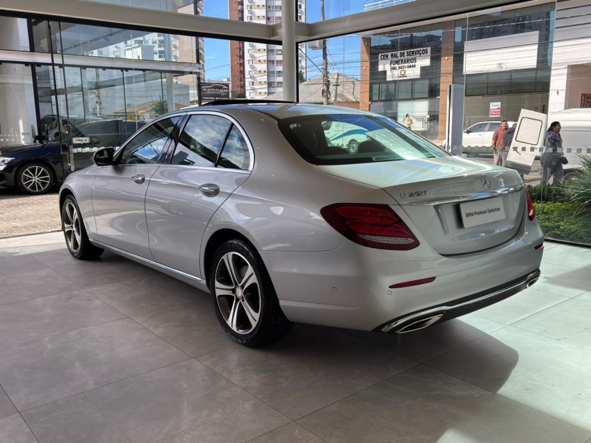 MERCEDES BENZ-E 250-2.0 CGI GASOLINA AVANTGARDE 9G-TRONIC