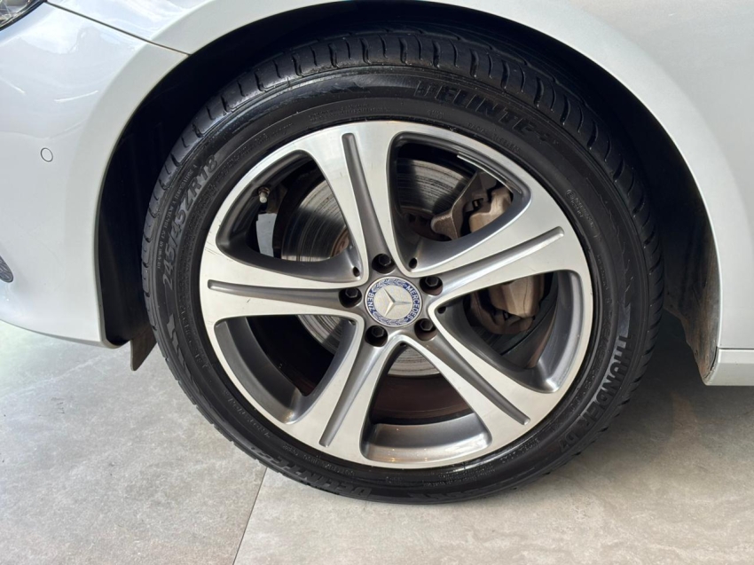 MERCEDES BENZ-E 250-2.0 CGI GASOLINA AVANTGARDE 9G-TRONIC