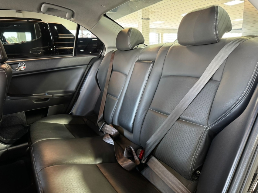 Mitsubishi-LANCER-2.0 HL 16V GASOLINA 4P AUTOMÁTICO