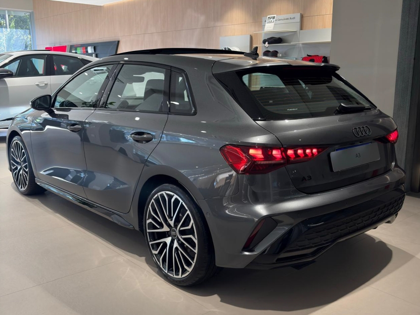 Audi-A3-2.0 40 TFSI GASOLINA SPORTBACK PERFORMANCE BLACK S-TRONIC